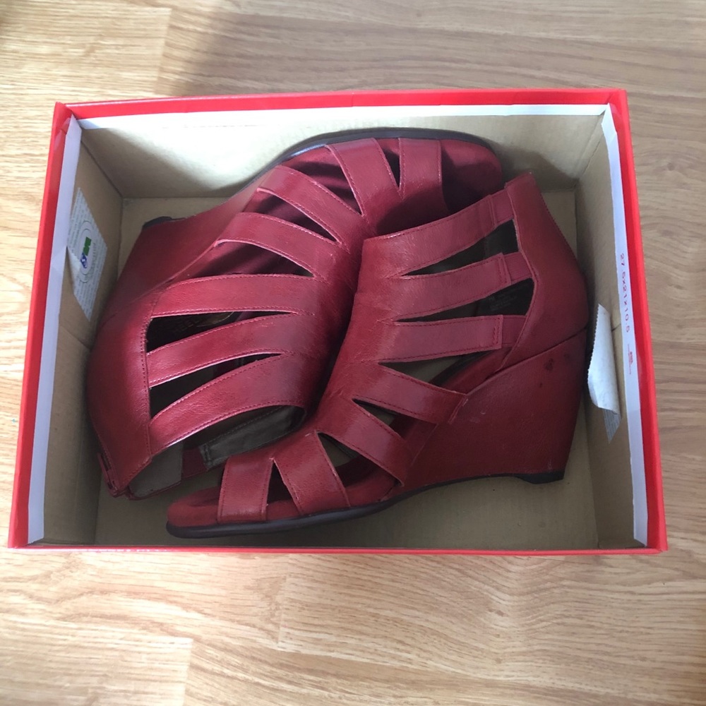 Red velvet aero soles heels!